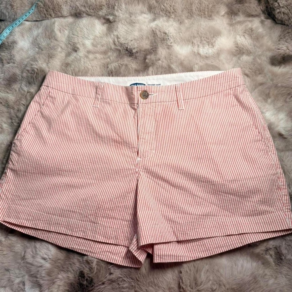Old Navy Everyday Shorts 8 Pink and  White Stripe Seersucker